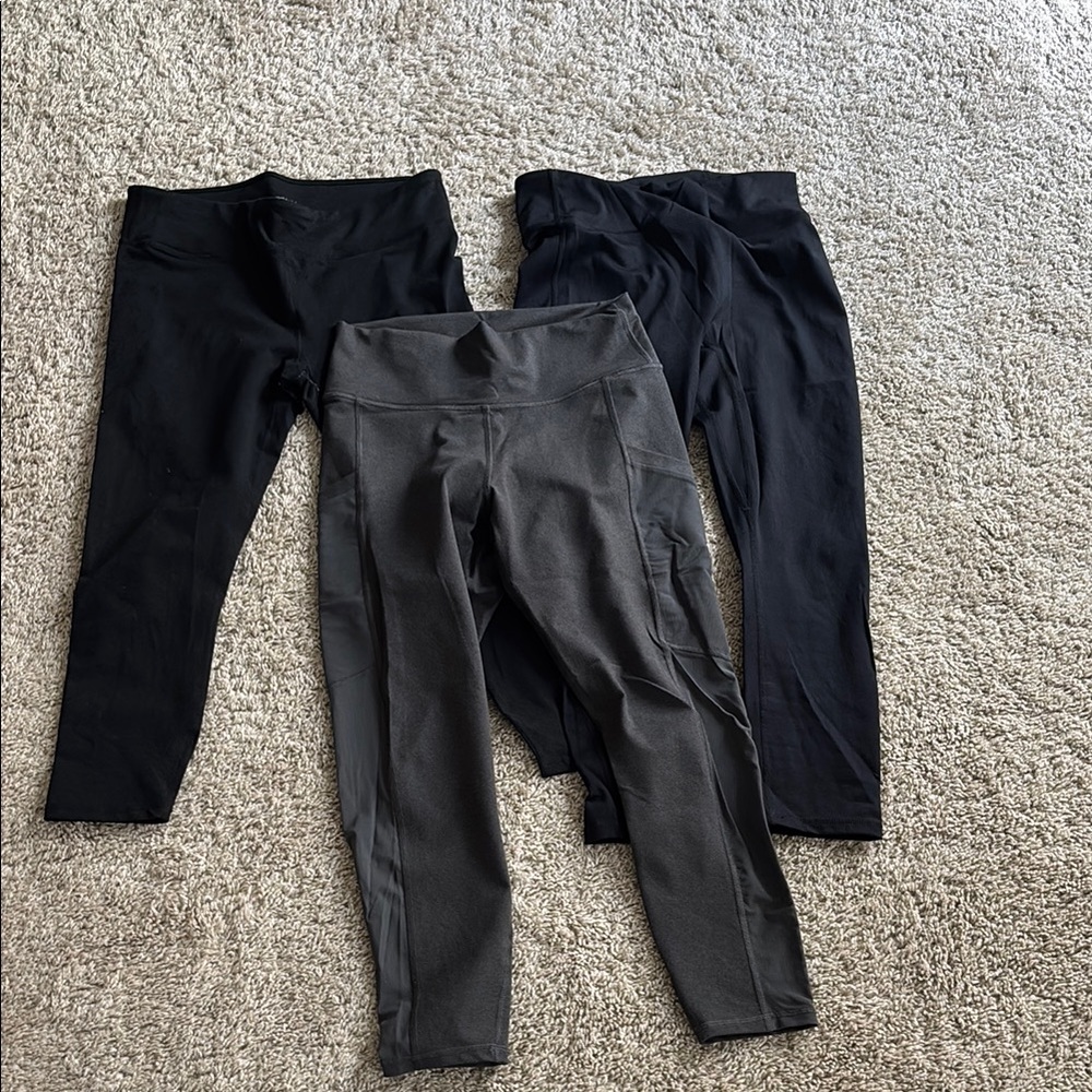 3-Pack Fabletics Leggings Medium